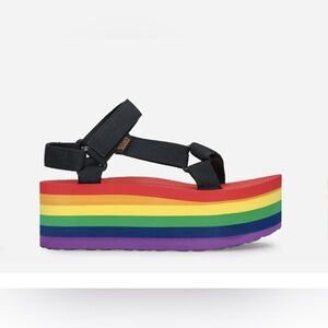 Teva | Women’s Flatform Universal Rainbow Pride LGBTQ+ Platform Sandals Outdoor